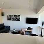 Stunning Sea-View Apartment With Balcony