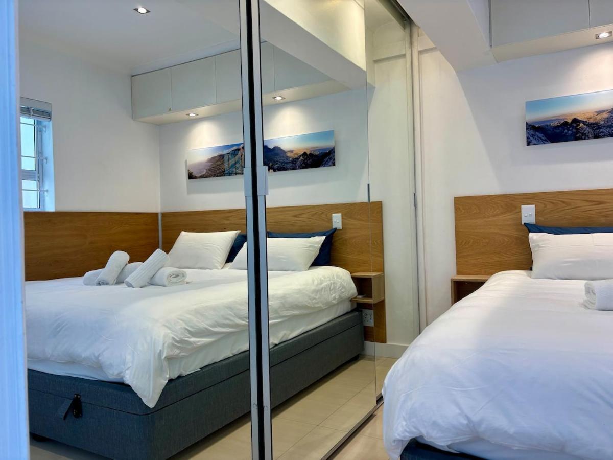 Apartment Stunning Sea-view With Balcony Cape Town