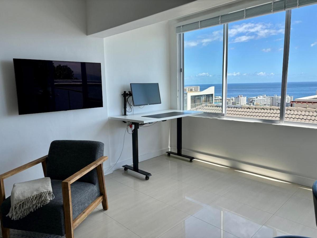 Stunning Sea-view With Balcony * Cape Town