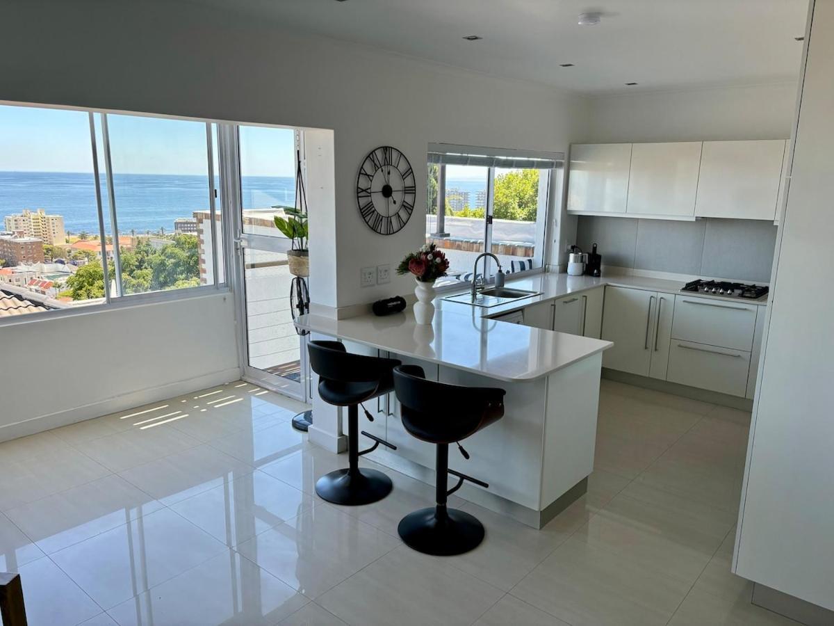 Stunning Sea-view With Balcony * Cape Town